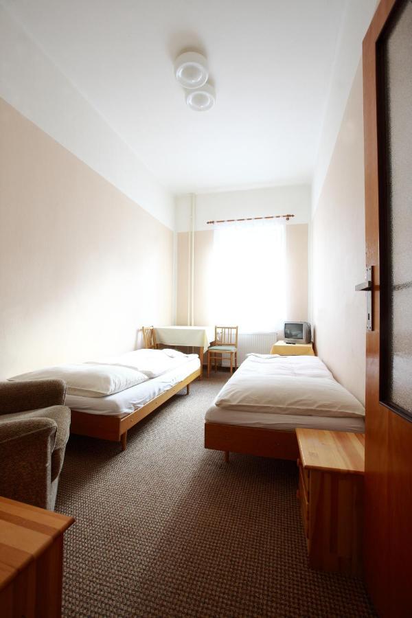 Hotel Slavie Klášterec nad Ohří Buitenkant foto