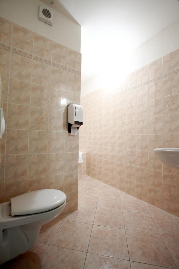Hotel Slavie Klášterec nad Ohří Buitenkant foto