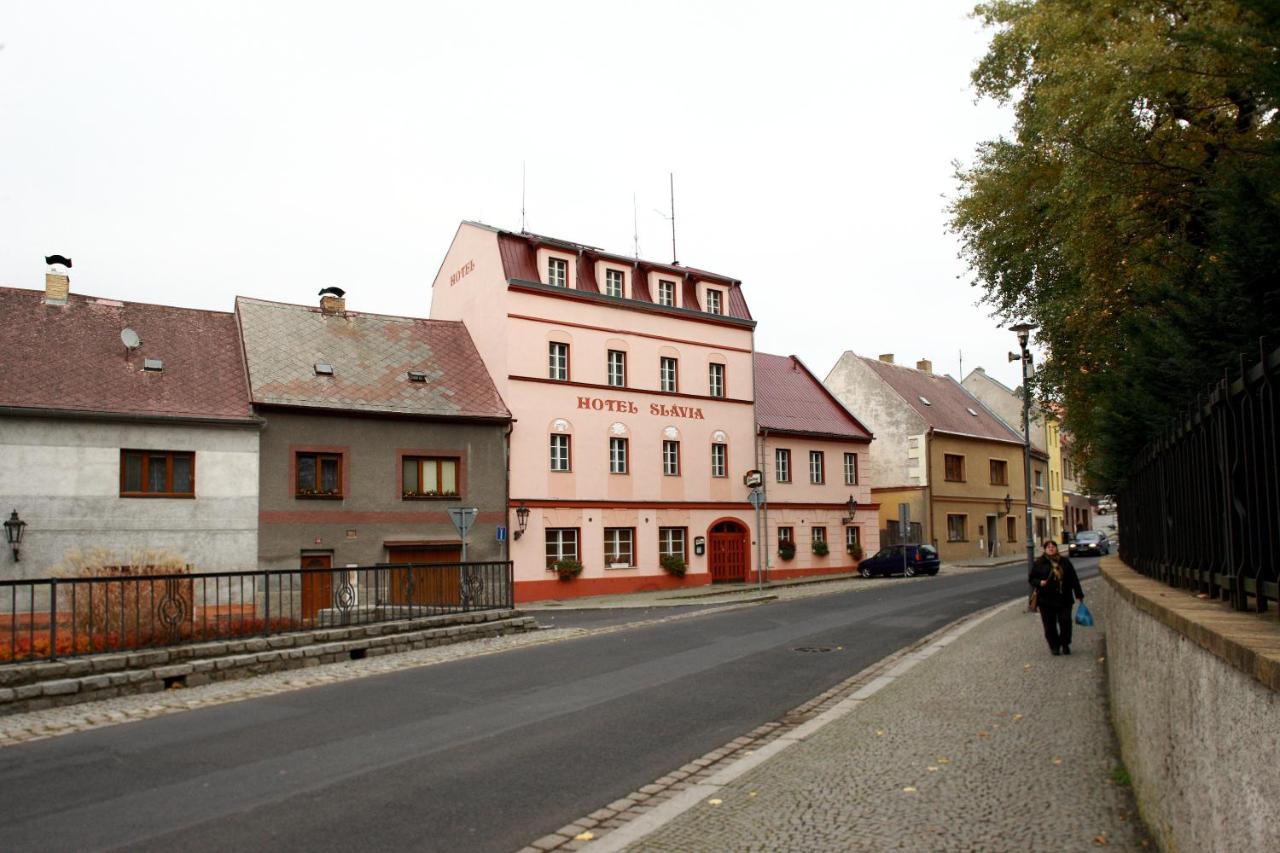 Hotel Slavie Klášterec nad Ohří Buitenkant foto